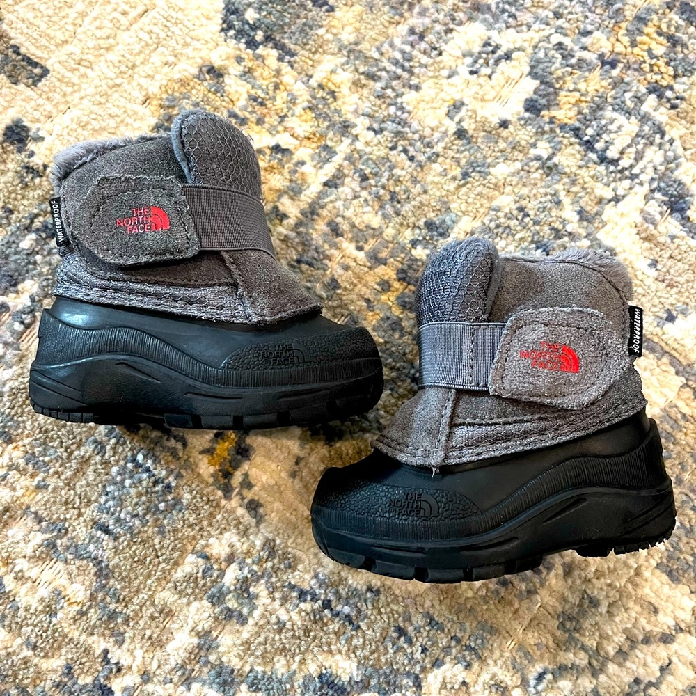 The North Face Insulated Toddler Boot Size 4